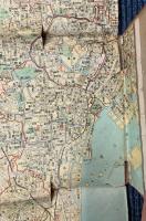 新東京案内図　官公庁・学校・名所・交通・番地入